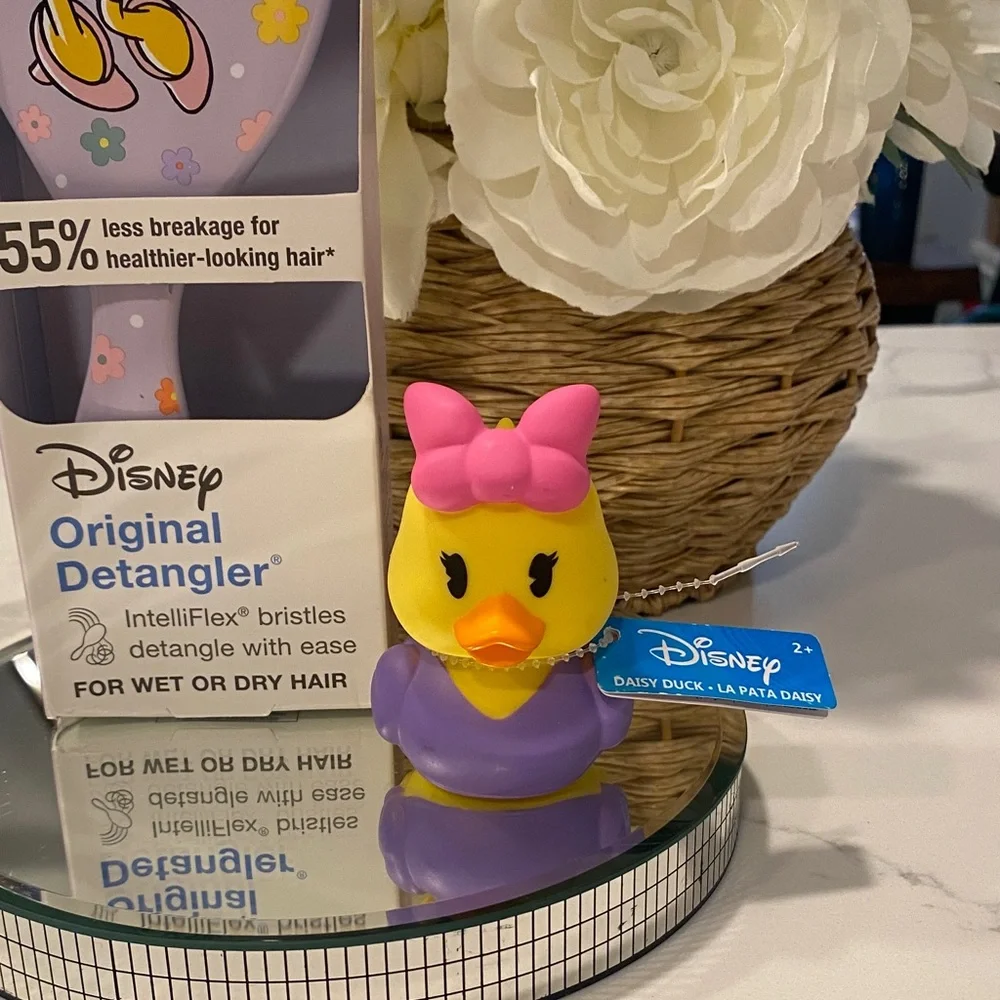Disney Wet Brush with Daisy Duck Disney Duck - Picture 3 of 11